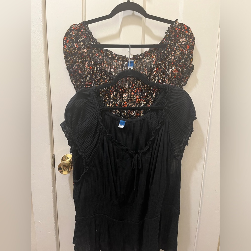 Old Navy Tops (2 pack)